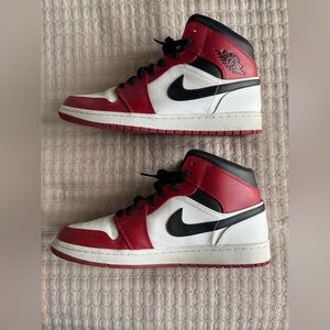 Jordan 1 Chicago Mid size 12 worn without box